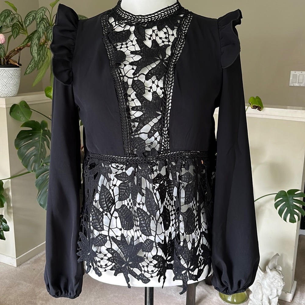 Guipure Lace Insert Lantern Sleeve
